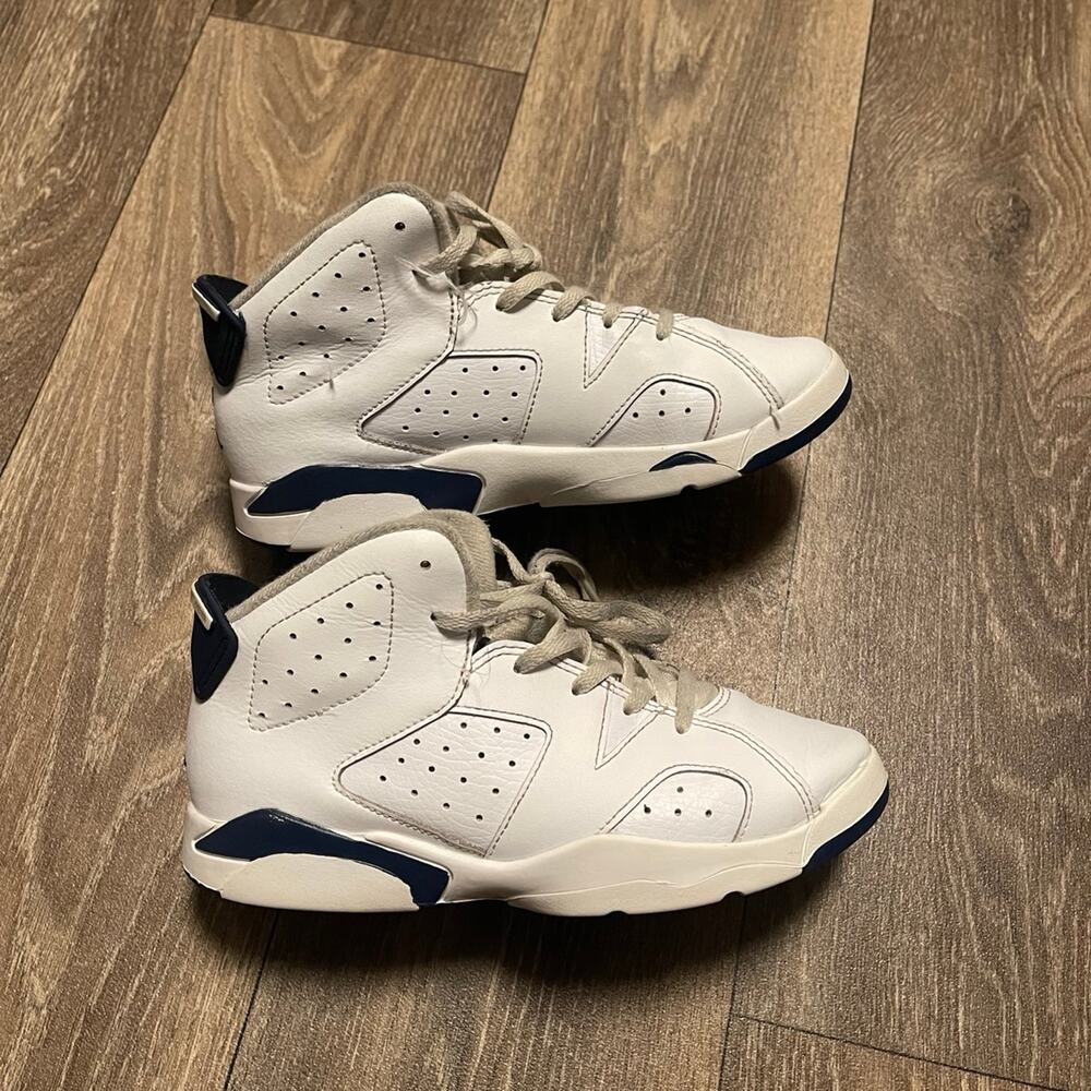 Nike Air Jordan Retro 6 “Midnight Navy” Kids Youth Size 3